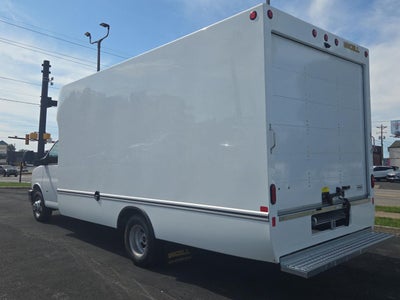 2025 GMC Savana Cutaway 3500 1WT