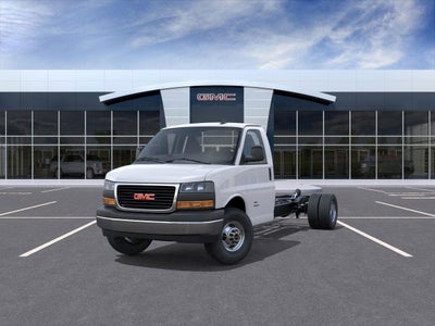 2025 GMC Savana Cutaway 3500 1WT
