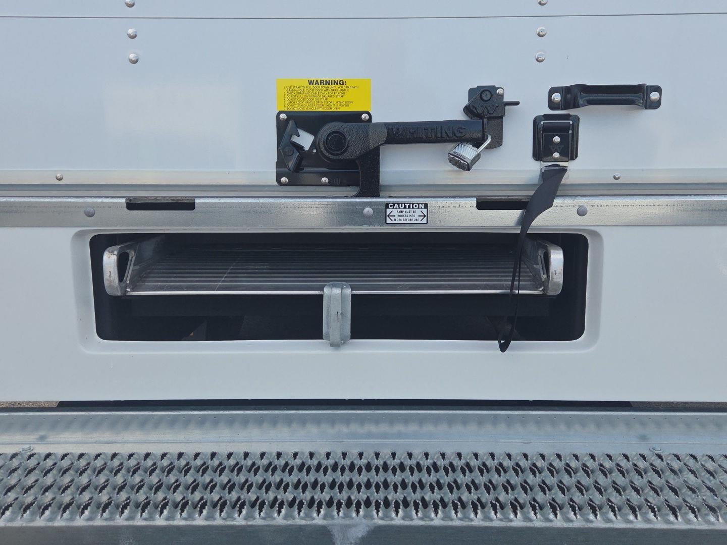 2025 GMC Savana Cutaway 3500 1WT