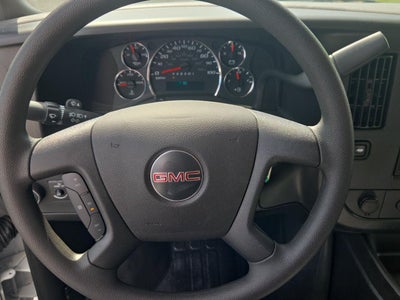 2025 GMC Savana Cutaway 3500 1WT