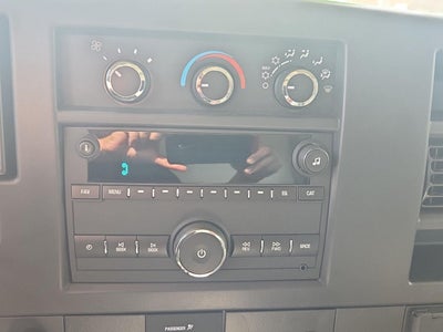 2025 GMC Savana Cutaway 3500 1WT