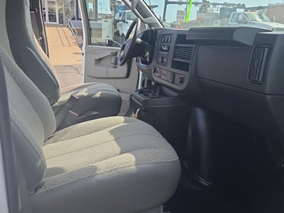 2025 GMC Savana Cutaway 3500 1WT