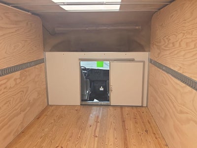 2025 GMC Savana Cutaway 3500 1WT