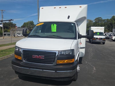 2025 GMC Savana Cutaway 3500 1WT