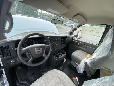 2025 GMC Savana Cutaway 3500 1WT