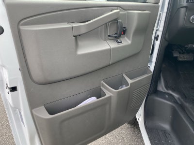 2025 GMC Savana Cutaway 3500 1WT