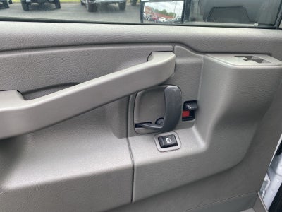 2025 GMC Savana Cutaway 3500 1WT