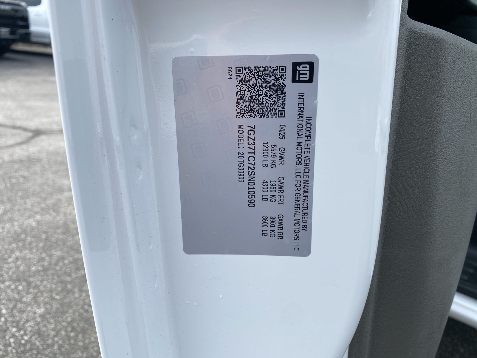 2025 GMC Savana Cutaway 3500 1WT