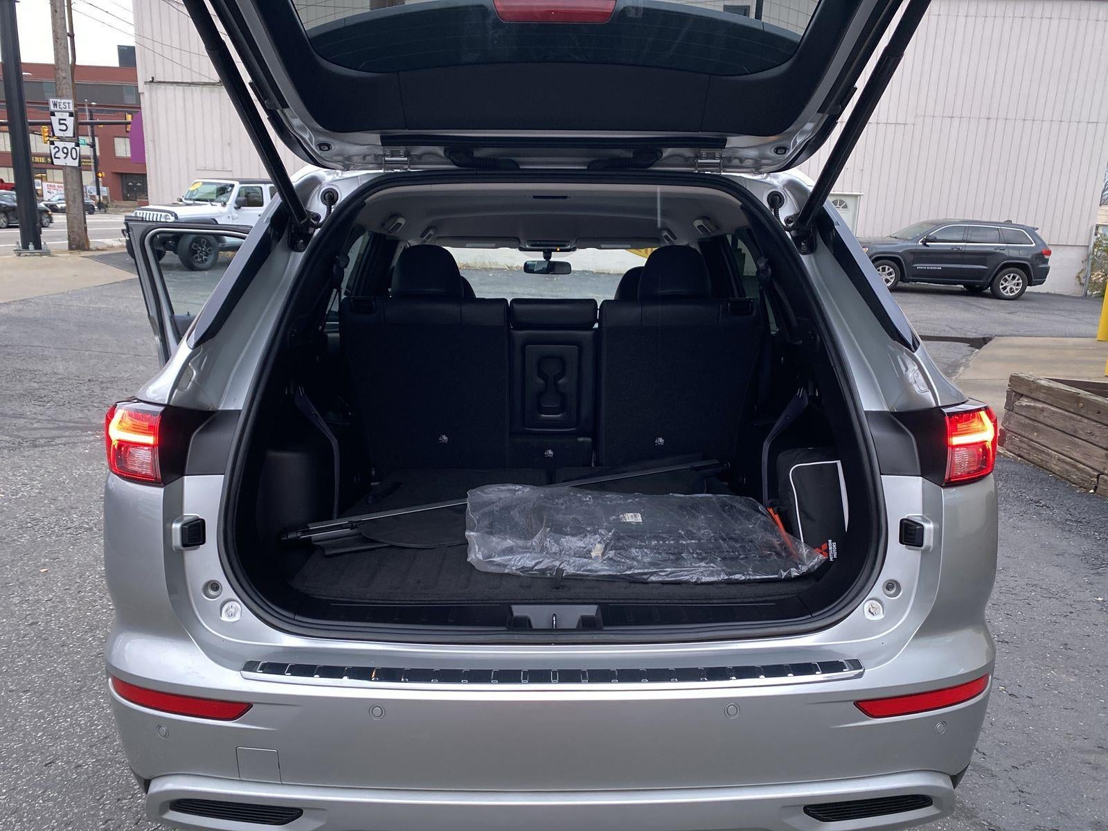 2022 Mitsubishi Outlander SE