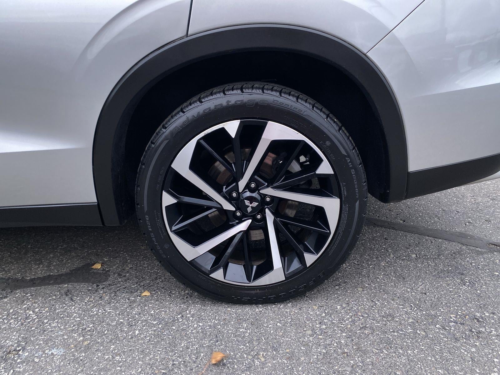 2022 Mitsubishi Outlander SE