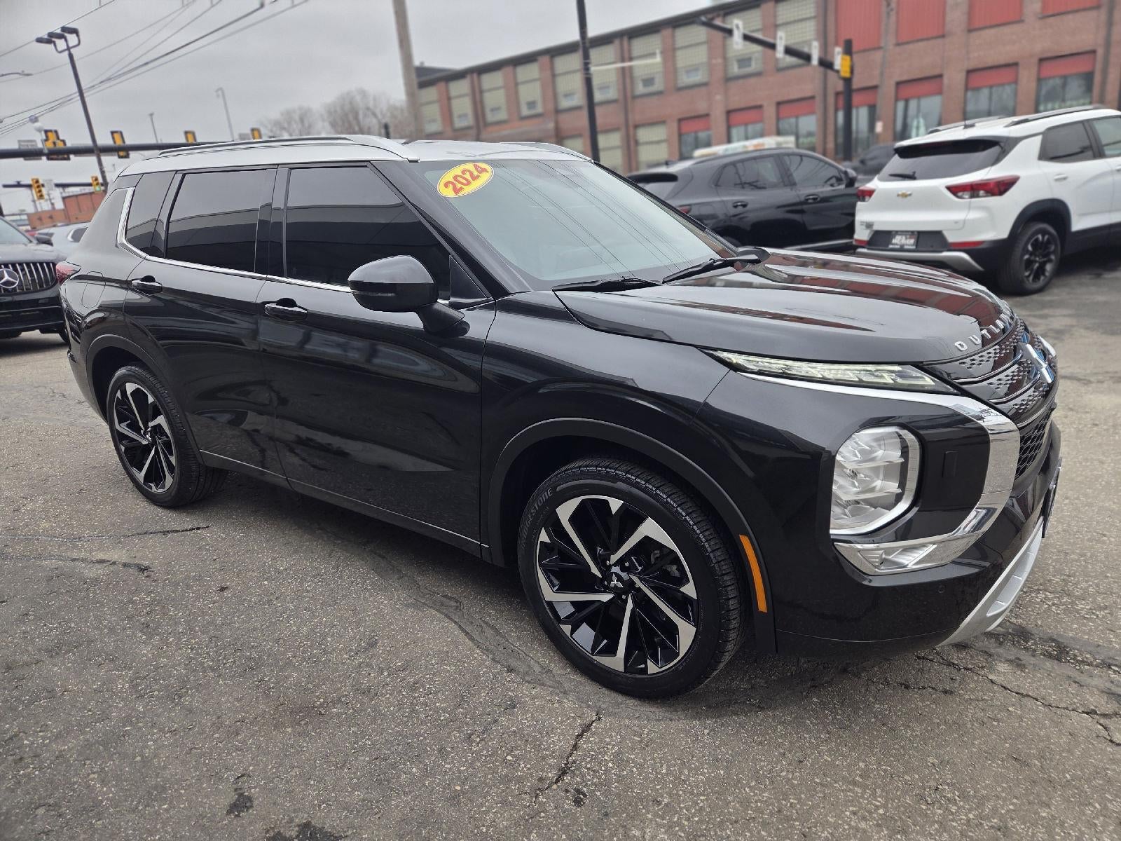 2024 Mitsubishi Outlander SEL Platinum Edition S-AWC