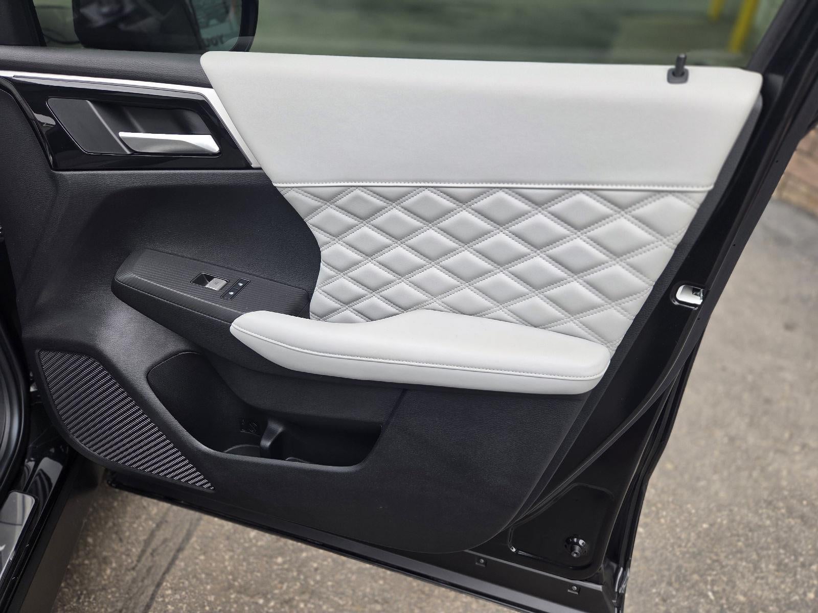 2024 Mitsubishi Outlander SEL Platinum Edition S-AWC