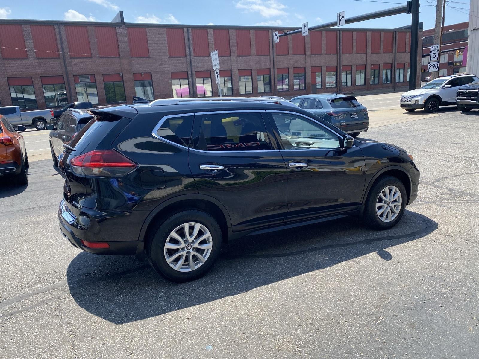 2018 Nissan Rogue SV