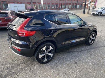 2024 Volvo XC40 Plus Bright Theme