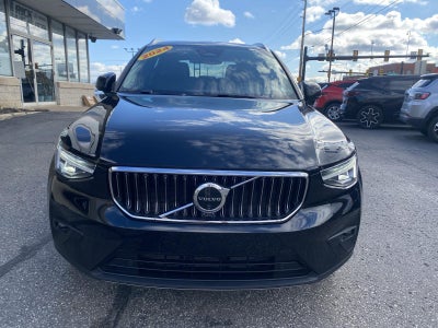 2024 Volvo XC40 Plus Bright Theme
