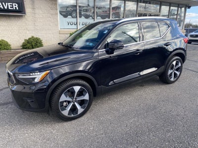 2024 Volvo XC40 Plus Bright Theme