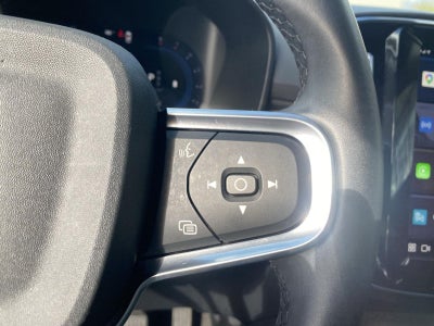 2024 Volvo XC40 Plus Bright Theme