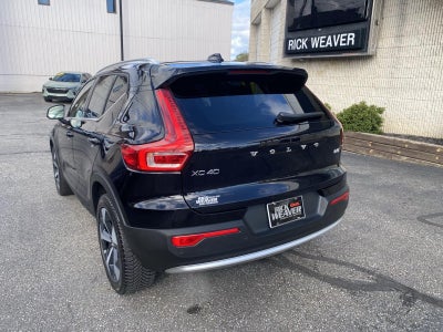 2024 Volvo XC40 Plus Bright Theme