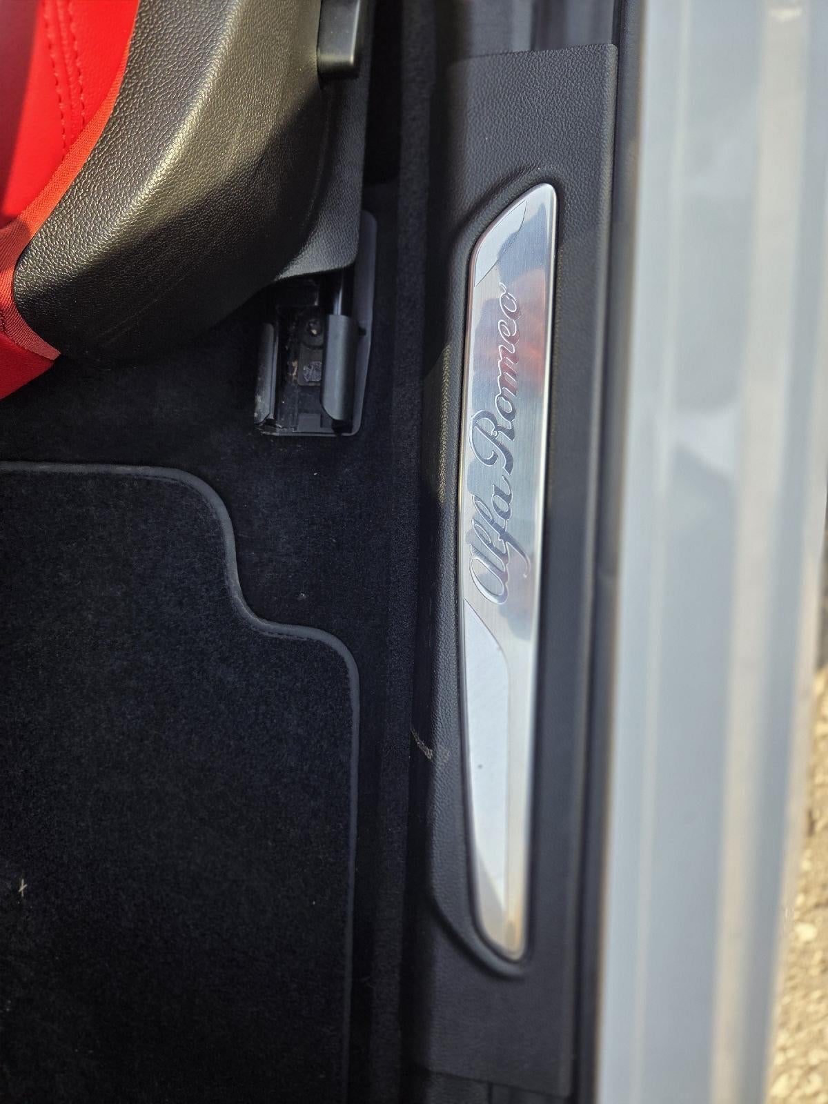 2022 Alfa Romeo Giulia Veloce AWD