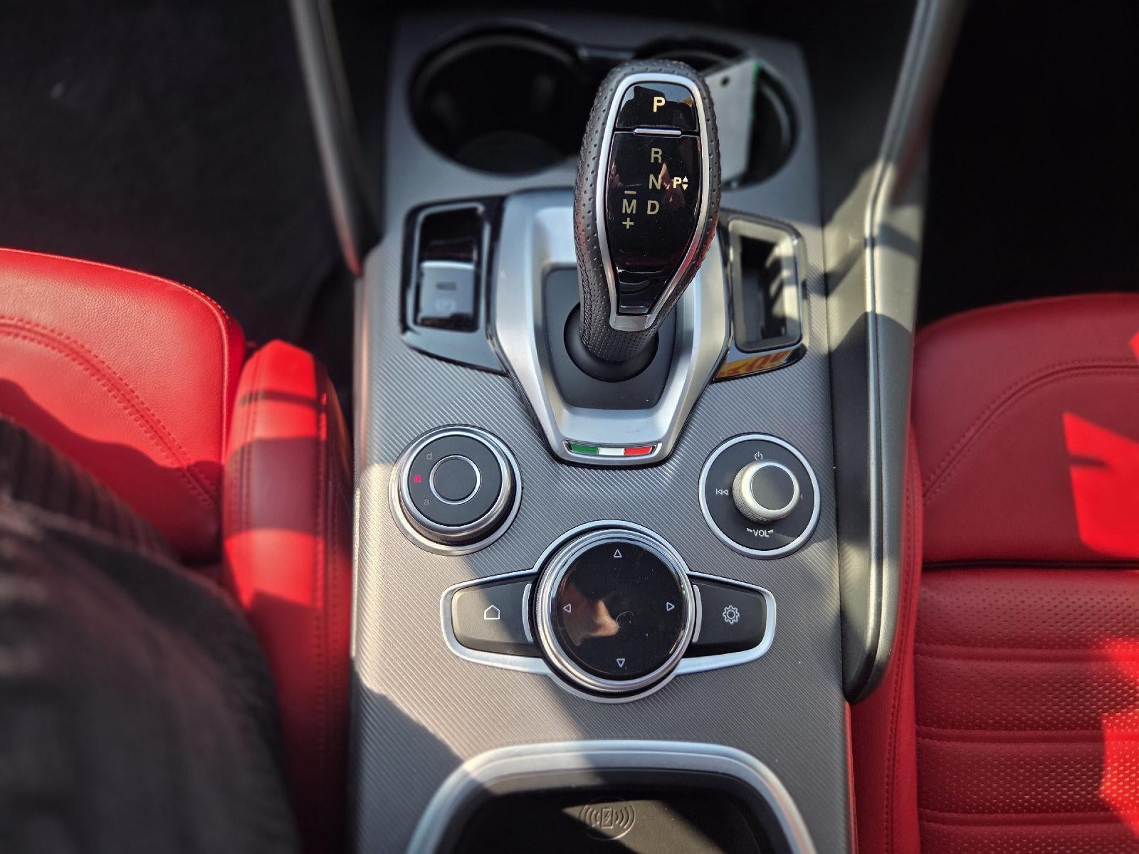 2022 Alfa Romeo Giulia Veloce AWD